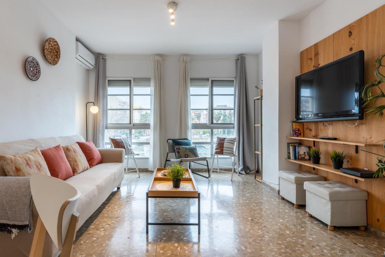 Claveles Apartment By Bossh! Apartments Малага Экстерьер фото